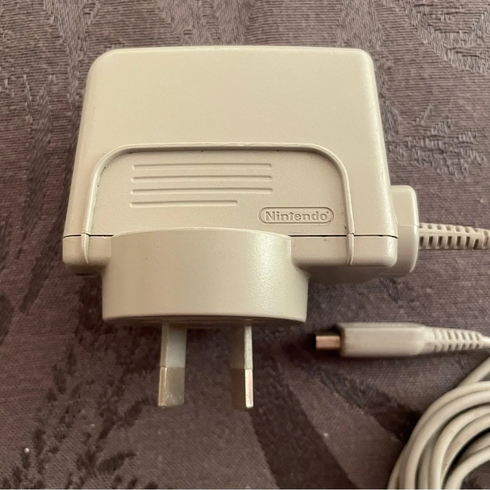 Official Genuine Nintendo AUS Wall AC Adapter Charger WAP-002 DSI/2DS/3DS